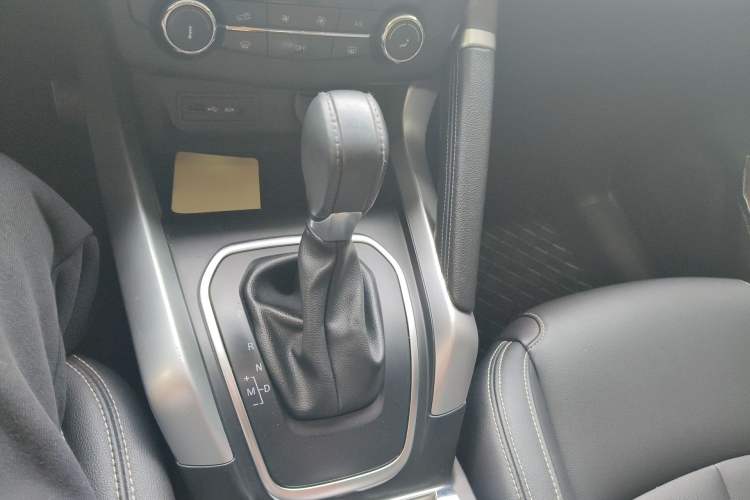 Used Renault Kadjar 2017 2.0L Two-Wheel Drive Fashion Edition Gear Lever