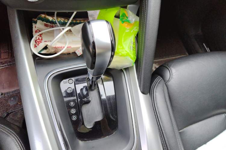 Used Renault Kadjar 2017 2.0L Two-Wheel Drive Luxury Edition Gear Lever