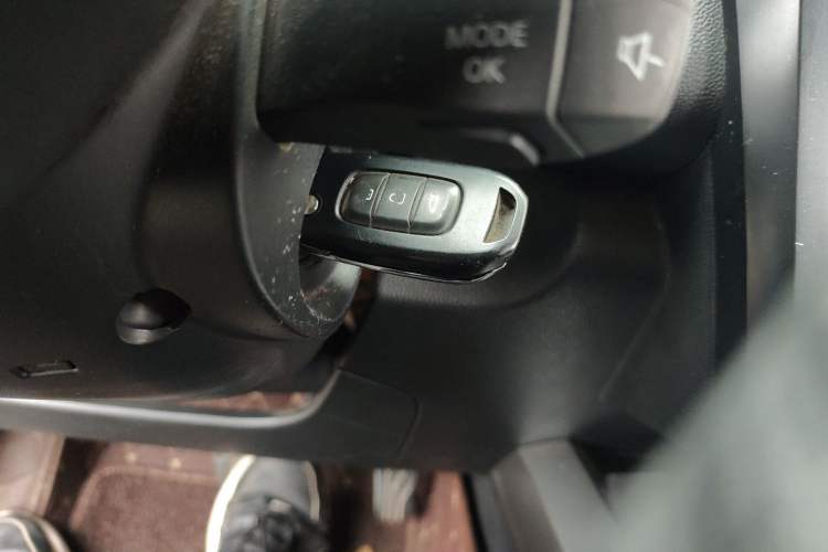 Used Renault Kadjar 2017 2.0L Two-Wheel Drive Comfort Edition Interior 1