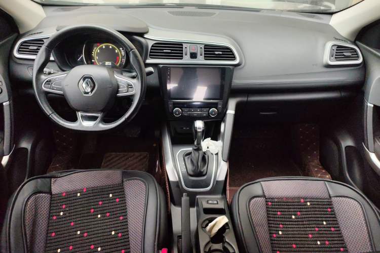 Used Renault Kadjar 2017 2.0L Two-Wheel Drive Comfort Edition Interior 2