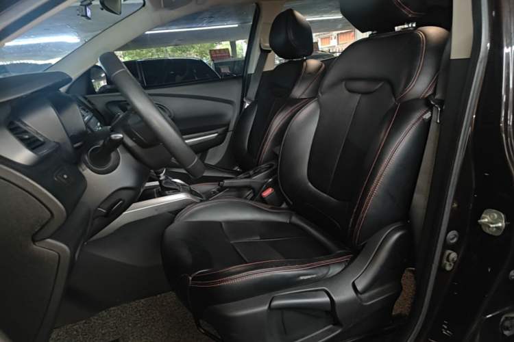 Used Renault Kadjar 2017 2.0L Two-Wheel Drive Fashion Edition Left Front Seat