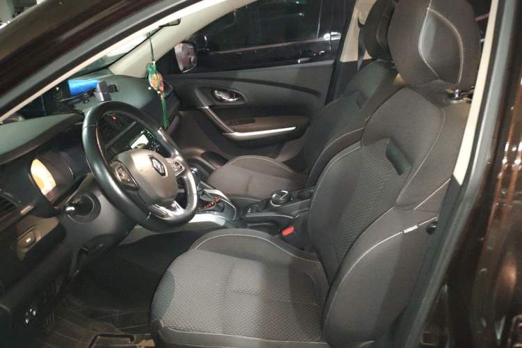Used Renault Kadjar 2017 2.0L Two-Wheel Drive Comfort Edition Left Front Seat