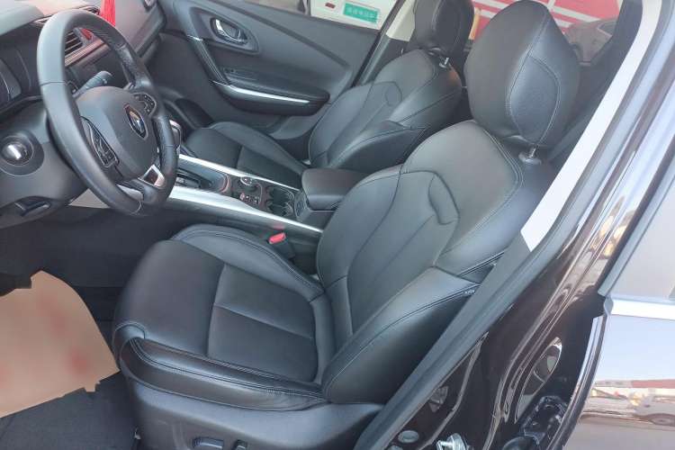 Used Renault Kadjar 2017 2.0L Two-Wheel Drive Luxury Edition Left Front Seat