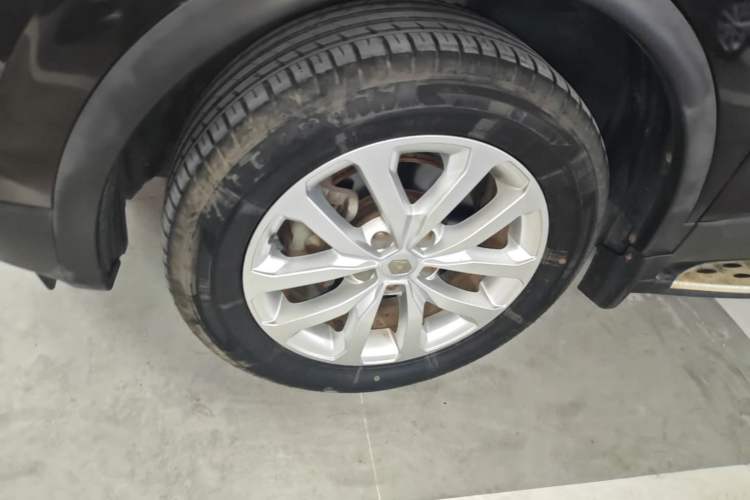 Used Renault Kadjar 2017 2.0L Two-Wheel Drive Comfort Edition Left Front Wheel Hub