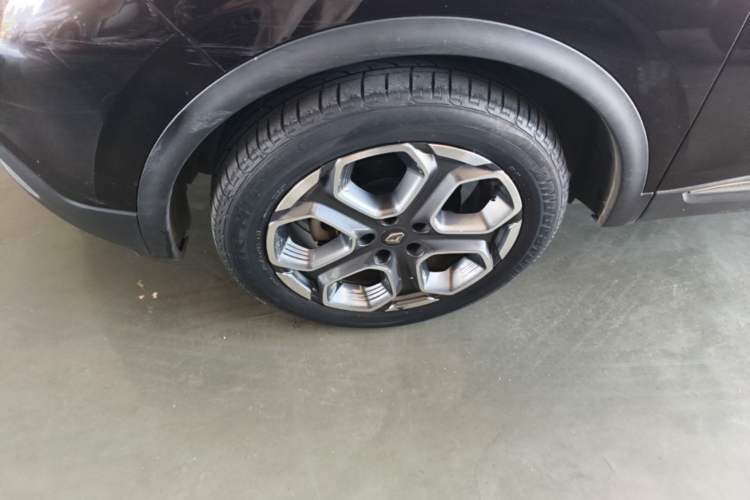 Used Renault Kadjar 2017 2.0L Two-Wheel Drive Luxury Edition Left Front Wheel Hub