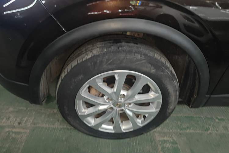 Used Renault Kadjar 2017 2.0L Two-Wheel Drive Fashion Edition Left Front Wheel Hub