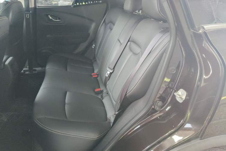 Used Renault Kadjar 2017 2.0L Two-Wheel Drive Fashion Edition Left Rear Seat