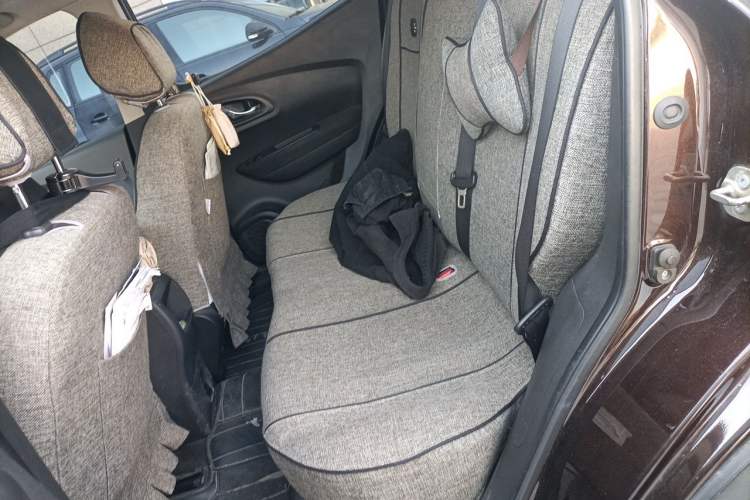 Used Renault Kadjar 2017 2.0L Two-Wheel Drive Comfort Edition Left Rear Seat