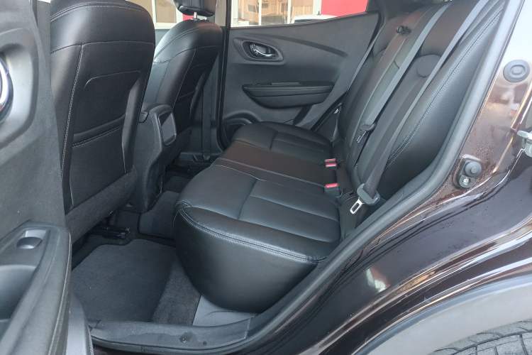 Used Renault Kadjar 2017 2.0L Two-Wheel Drive Luxury Edition Left Rear Seat