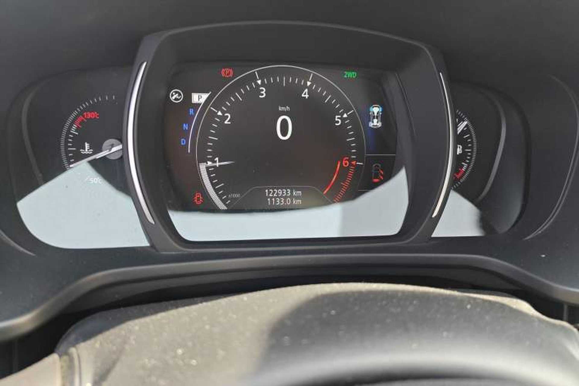 Used Renault Kadjar 2017 2.0L Four-Wheel Drive Premium Edition Odometer Close Up