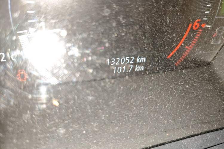 Used Renault Kadjar 2017 2.0L Two-Wheel Drive Comfort Edition Odometer Close Up