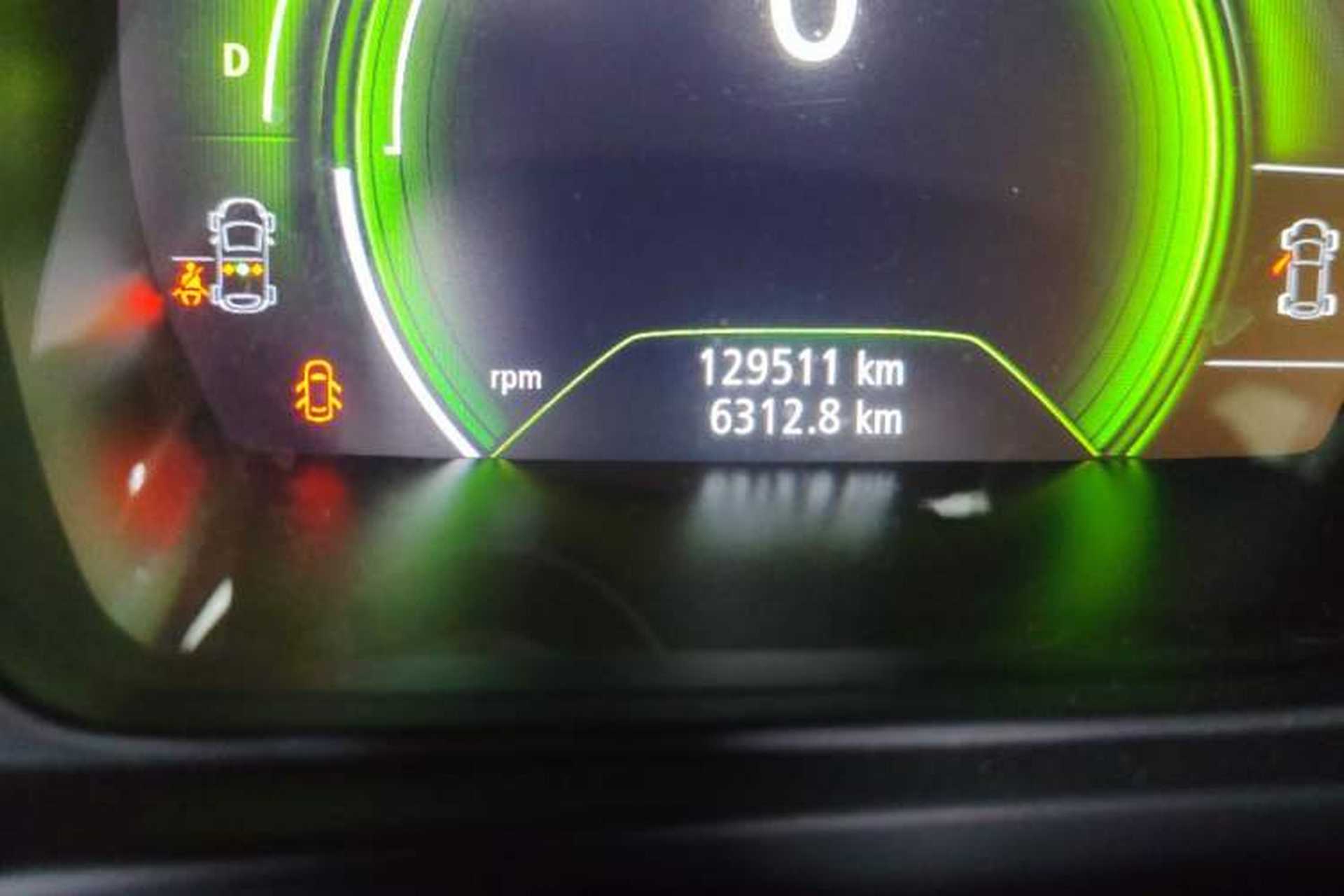 Used Renault Kadjar 2017 2.0L Two-Wheel Drive Comfort Edition Odometer Close Up