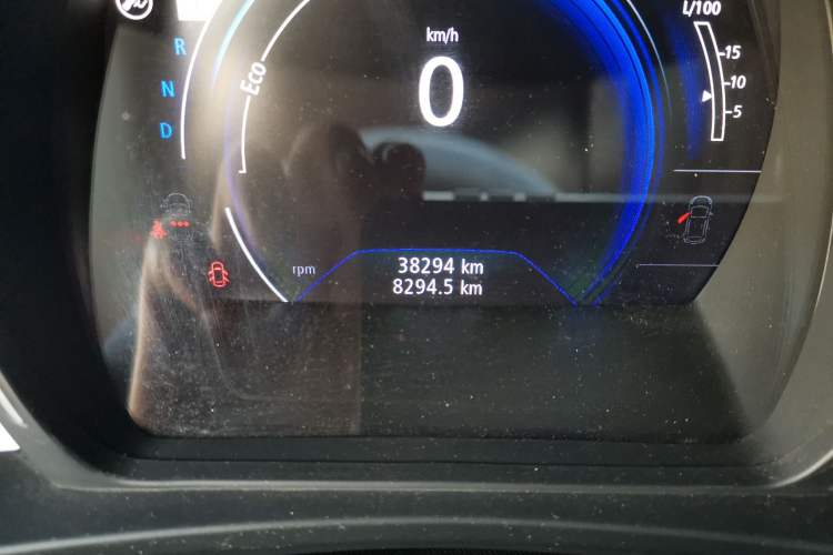 Used Renault Kadjar 2017 2.0L Two-Wheel Drive Luxury Edition Odometer Close Up