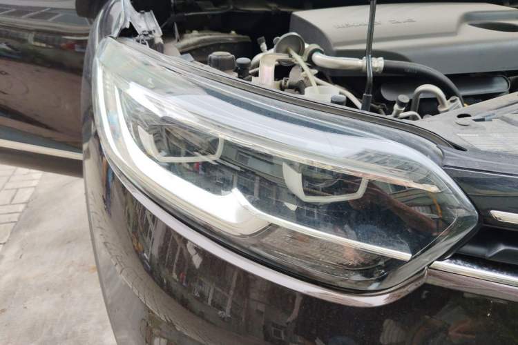 Used Renault Kadjar 2017 2.0L 120th Anniversary Limited Edition Right Front Headlight