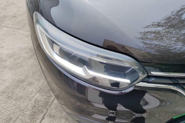 Used Renault Kadjar 2017 2.0L Two-Wheel Drive Fashion Edition Right Front Headlight
