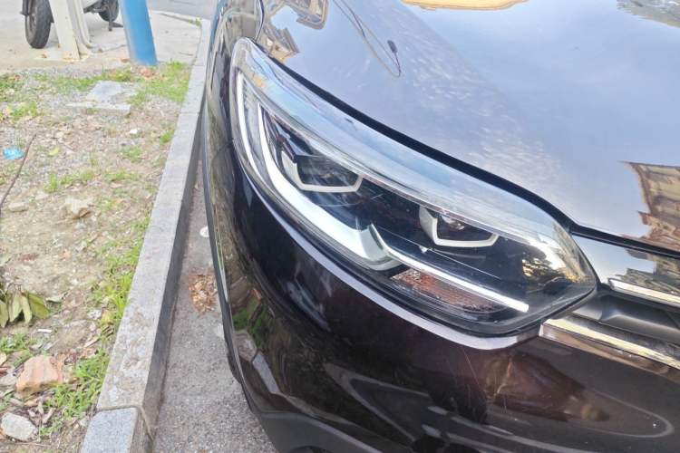 Used Renault Kadjar 2017 2.0L 120th Anniversary Limited Edition Right Front Headlight