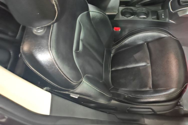Used Renault Kadjar 2017 2.0L Two-Wheel Drive Comfort Edition Right Front Seat