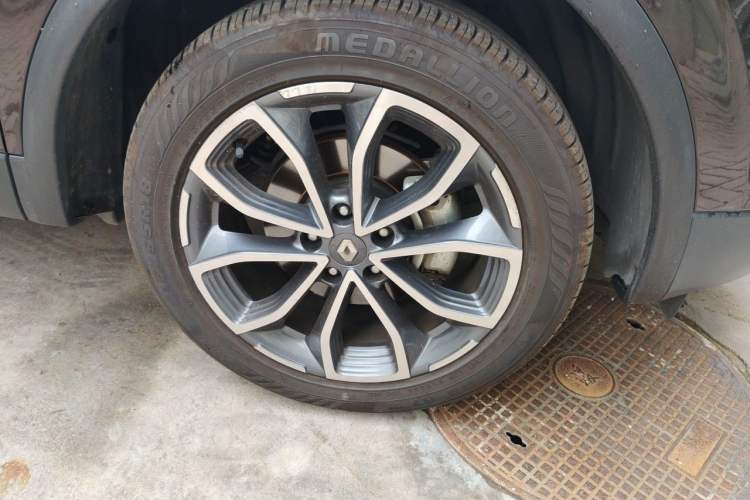 Used Renault Kadjar 2017 2.0L 120th Anniversary Limited Edition Right Front Wheel Hub