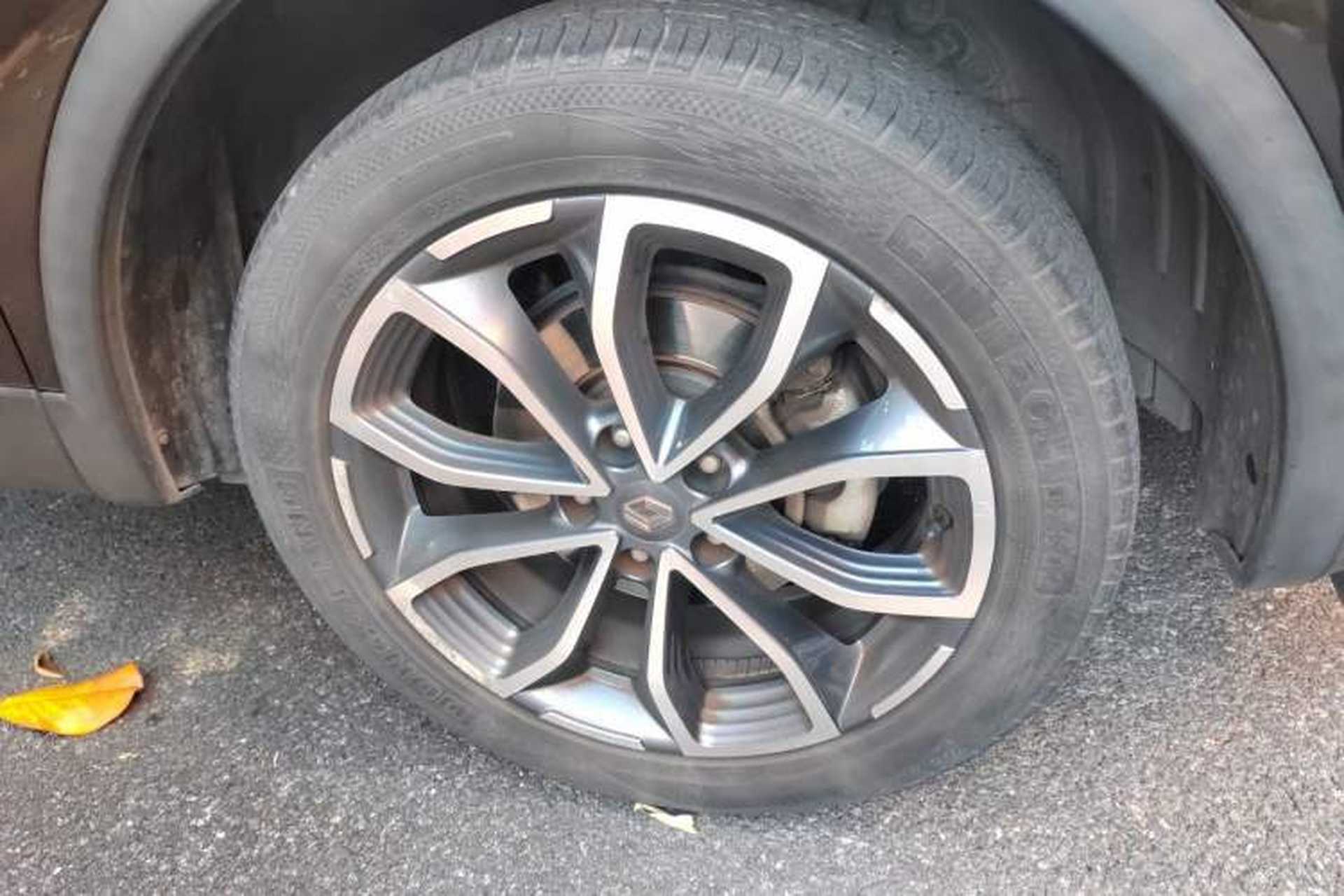 Used Renault Kadjar 2017 2.0L 120th Anniversary Limited Edition Right Front Wheel Hub