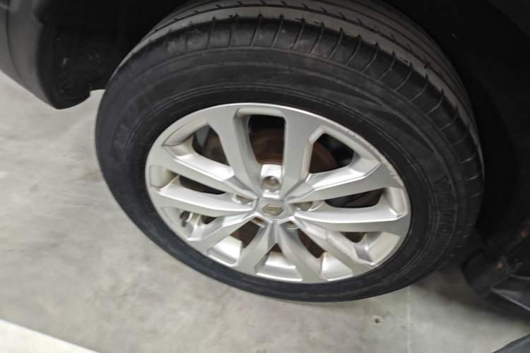 Used Renault Kadjar 2017 2.0L Two-Wheel Drive Comfort Edition Right Rear Wheel Hub