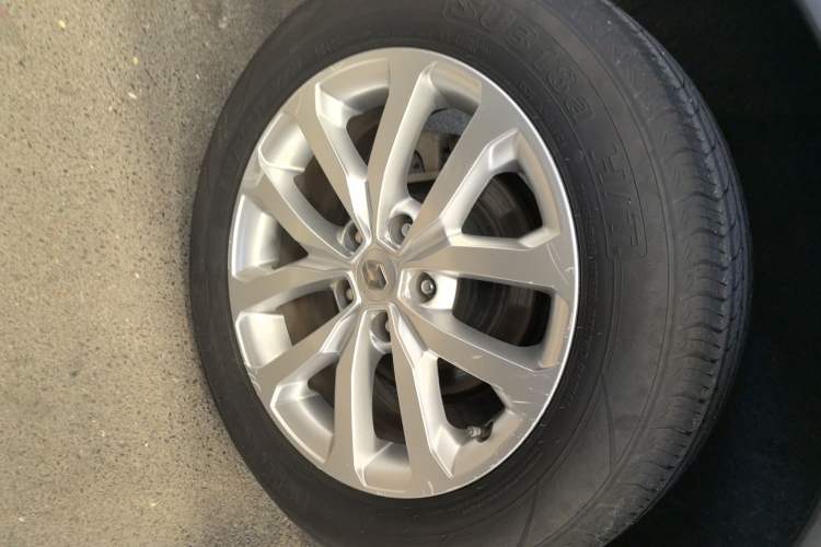 Used Renault Kadjar 2017 2.0L Two-Wheel Drive Fashion Edition Right Rear Wheel Hub