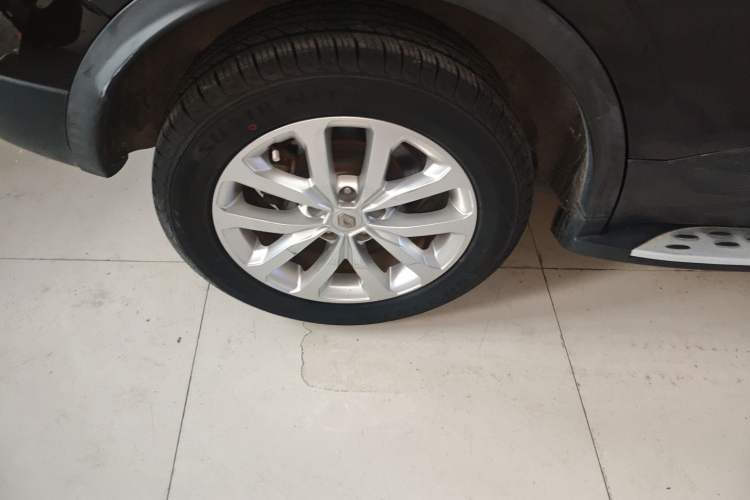 Used Renault Kadjar 2017 2.0L Two-Wheel Drive Comfort Edition Right Rear Wheel Hub