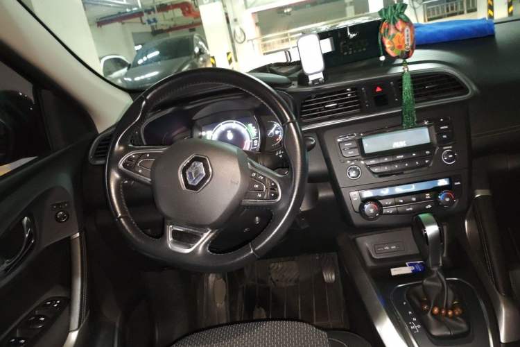 Used Renault Kadjar 2017 2.0L Two-Wheel Drive Comfort Edition Steering Wheel