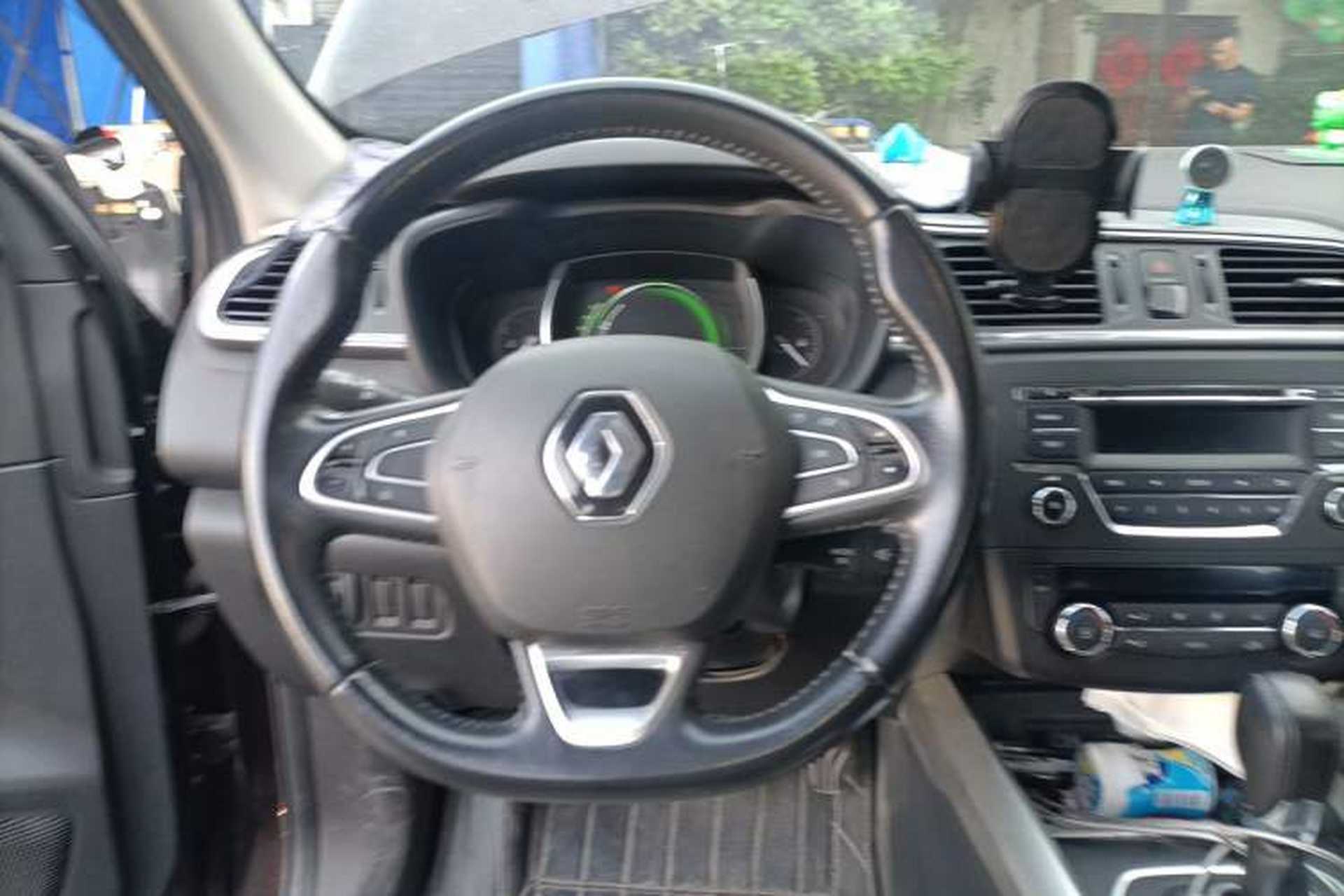Used Renault Kadjar 2017 2.0L Two-Wheel Drive Comfort Edition Steering Wheel