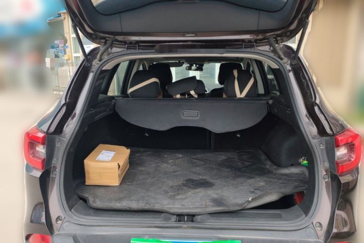 Used Renault Kadjar 2017 2.0L Two-Wheel Drive Comfort Edition Trunk