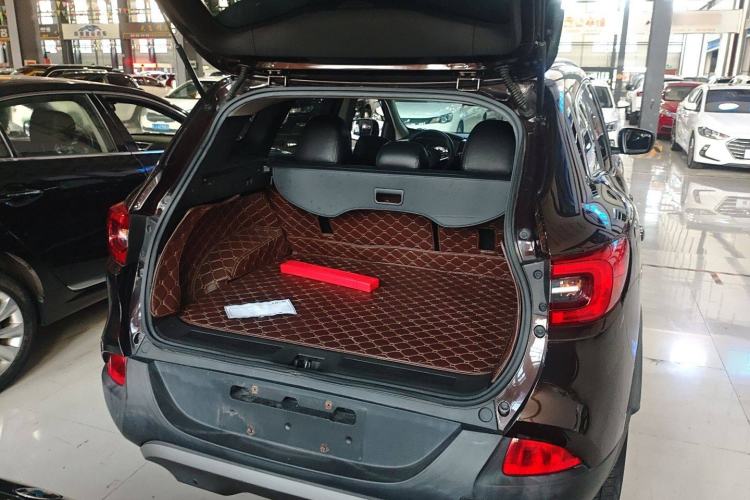 Used Renault Kadjar 2017 2.0L Two-Wheel Drive Comfort Edition Trunk