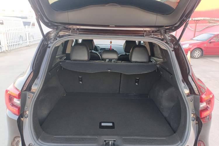 Used Renault Kadjar 2017 2.0L Two-Wheel Drive Luxury Edition Trunk