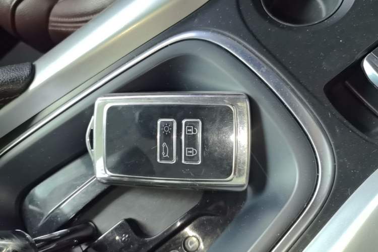 Used Renault Kadjar 2017 2.0L 120th Anniversary Limited Edition Vehicle Key