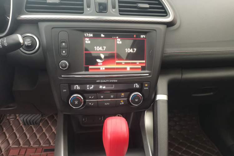 Used Renault Kadjar 2017 2.0L Two-Wheel-Drive Leading Edition Audio And AC Panel