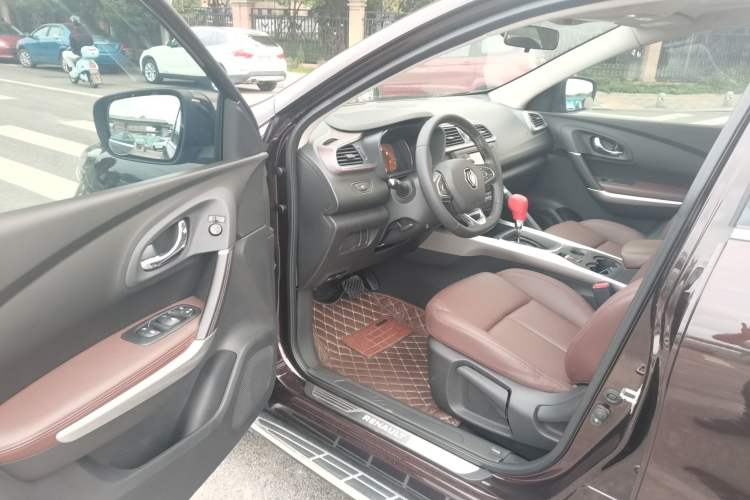 Used Renault Kadjar 2017 2.0L Two-Wheel-Drive Leading Edition Driver Seat