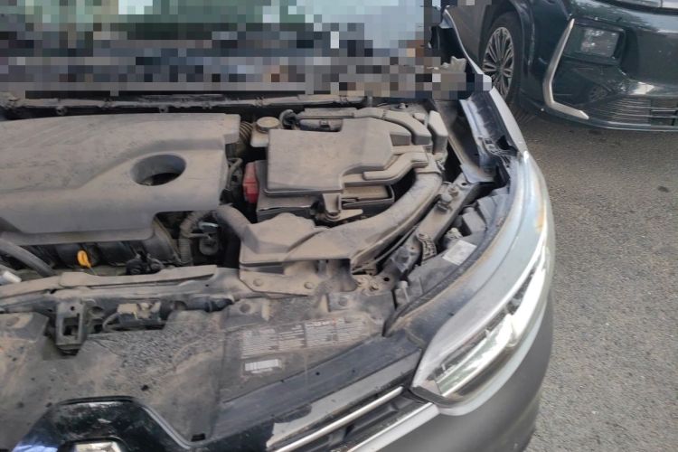 Used Renault Kadjar 2017 2.0L Two-Wheel Drive Fashion Edition Engine Bay Left