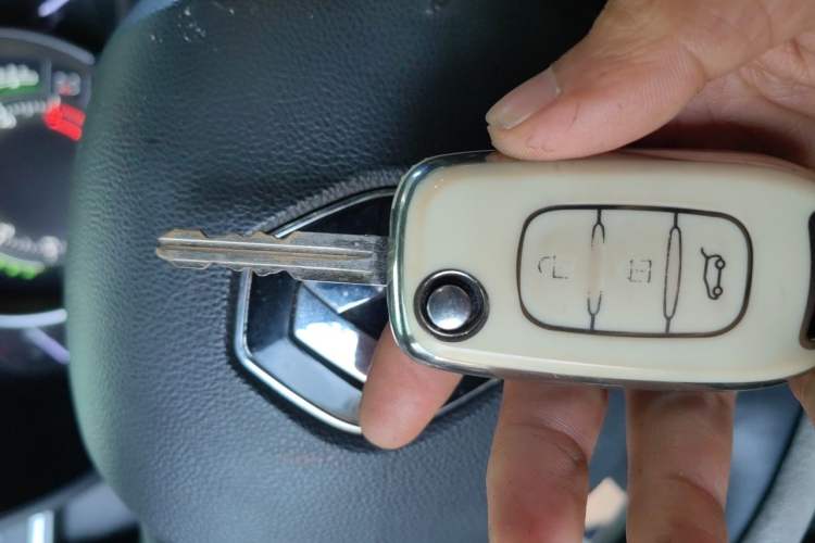 Used Renault Kadjar 2017 2.0L Two-Wheel Drive Fashion Edition Vehicle Key