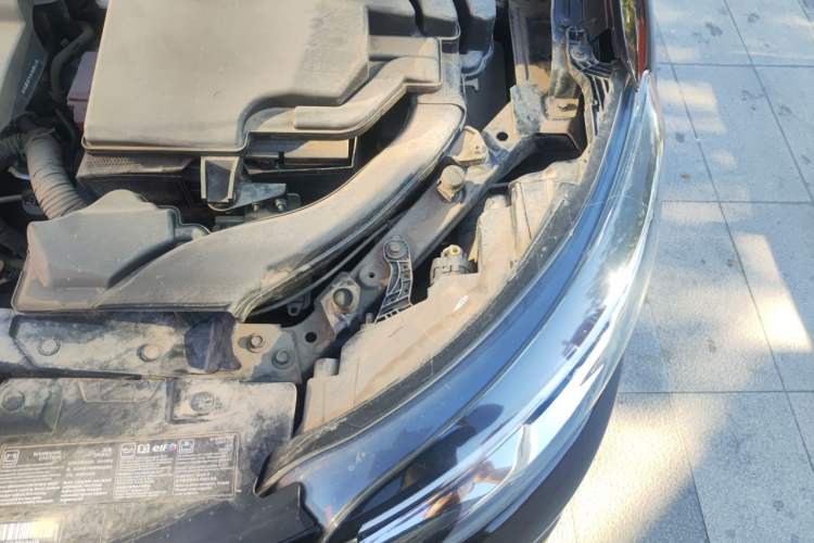 Used Renault Kadjar 2017 2.0L Two-Wheel-Drive Leading Edition Engine Bay Left