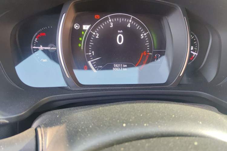 Used Renault Kadjar 2017 2.0L Two-Wheel-Drive Leading Edition Odometer Close Up
