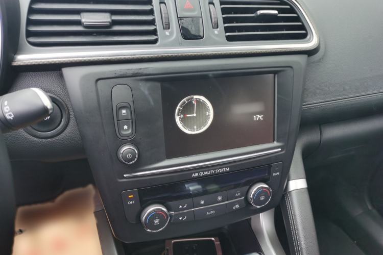 Used Renault Kadjar 2017 2.0L Two-Wheel Drive Luxury Edition Audio And AC Panel