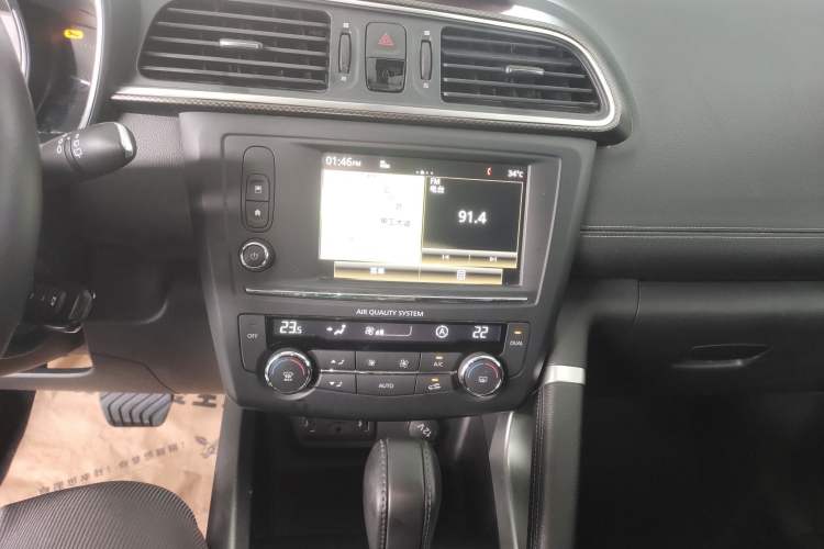Used Renault Kadjar 2017 2.0L Two-Wheel-Drive Leading Edition Audio And AC Panel
