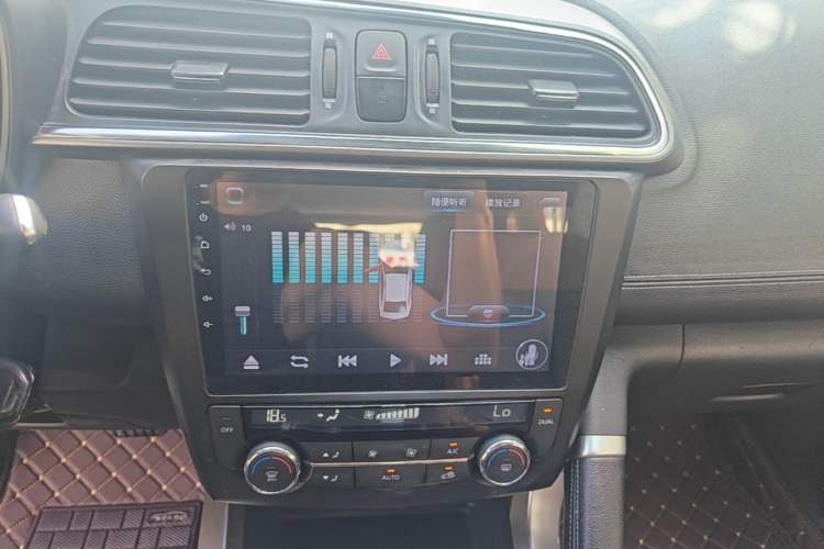 Used Renault Kadjar 2017 2.0L Two-Wheel Drive Comfort Edition Audio And AC Panel