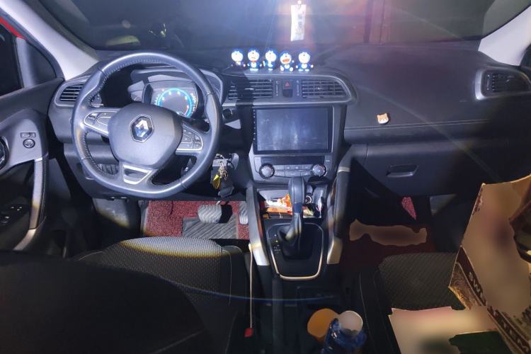 Used Renault Kadjar 2017 2.0L Two-Wheel Drive Comfort Edition Center Console