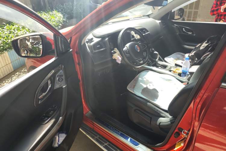Used Renault Kadjar 2017 2.0L Two-Wheel-Drive Leading Edition Driver Seat