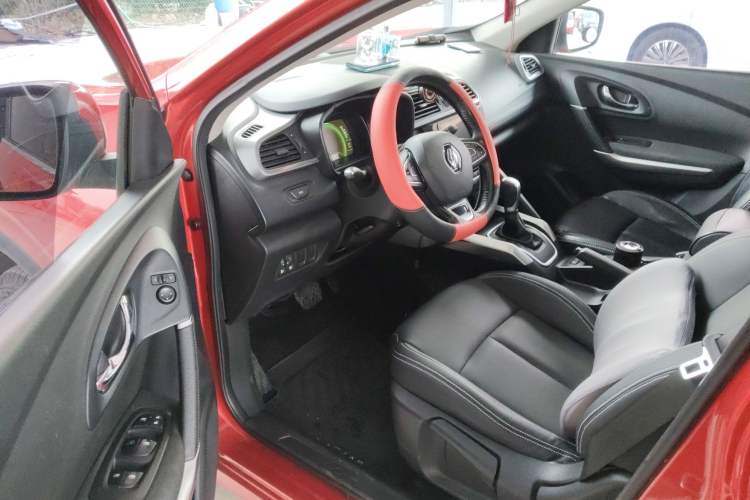 Used Renault Kadjar 2017 2.0L Two-Wheel Drive Comfort Edition Driver Seat