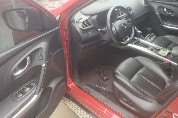 Used Renault Kadjar 2017 2.0L Two-Wheel Drive Luxury Edition Driver Seat