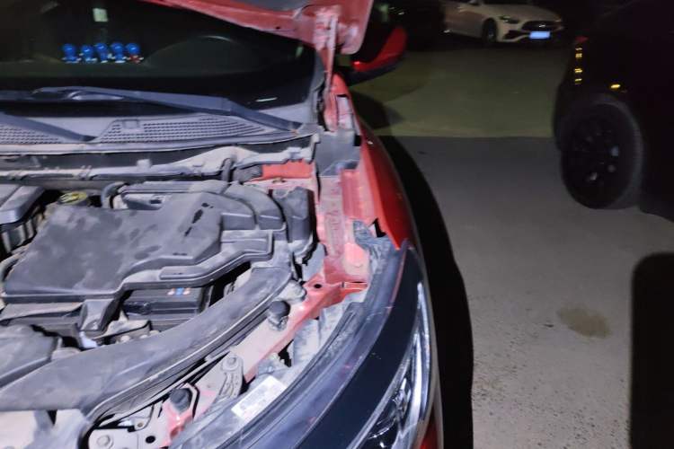 Used Renault Kadjar 2017 2.0L Two-Wheel Drive Comfort Edition Engine Bay Left