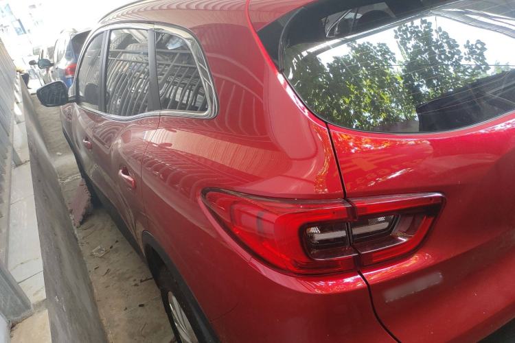 Used Renault Kadjar 2017 2.0L Two-Wheel Drive Comfort Edition Exterior 5