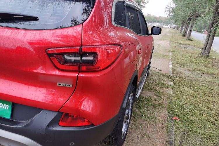 Used Renault Kadjar 2017 2.0L Two-Wheel Drive Luxury Edition Exterior 6