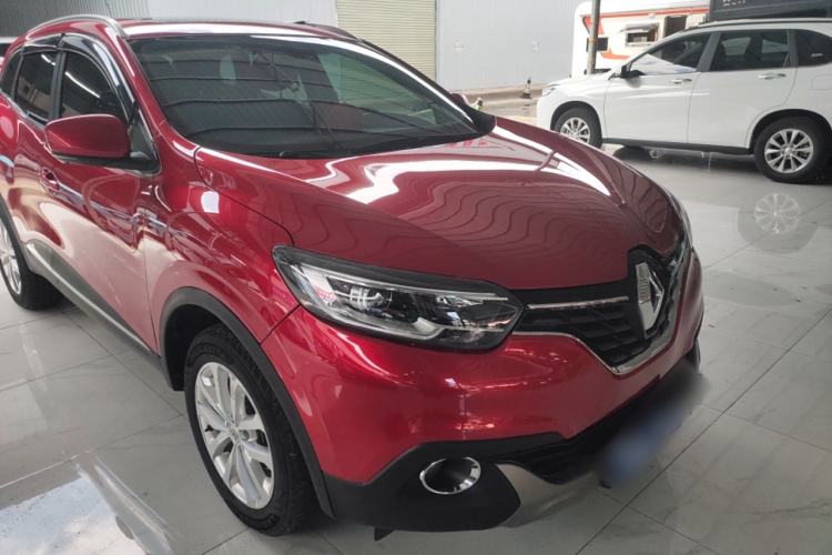 Used Renault Kadjar 2017 2.0L Two-Wheel-Drive Leading Edition Front Right 45 Deg