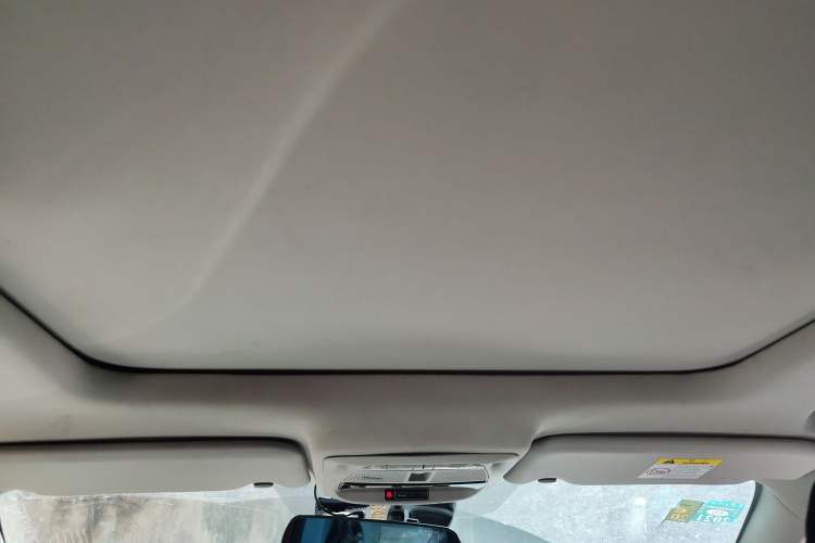Used Renault Kadjar 2017 2.0L Two-Wheel-Drive Leading Edition Headliner